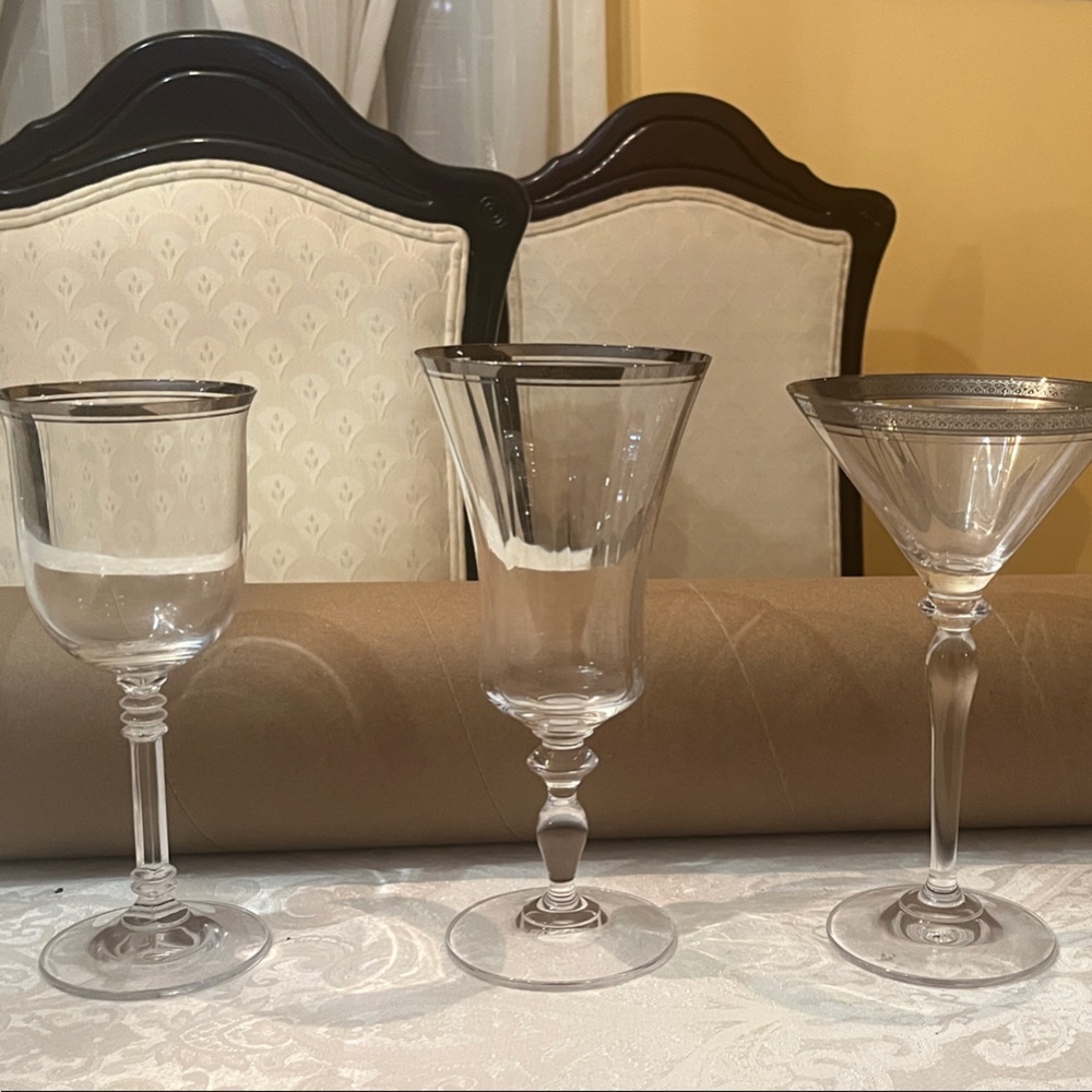 Mikasa Set of 12 each crystal  Stemware with platinum Rim